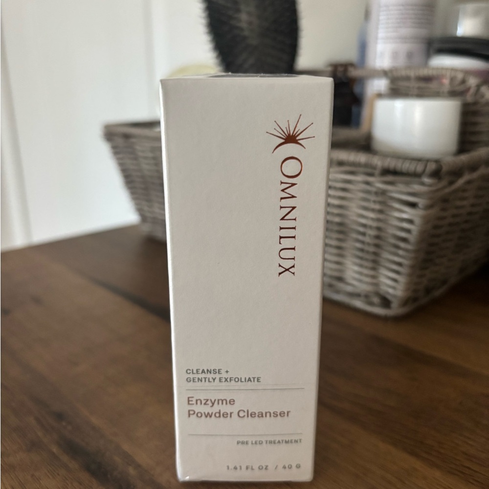 Omnilux White Enzyme Powder Cleanser